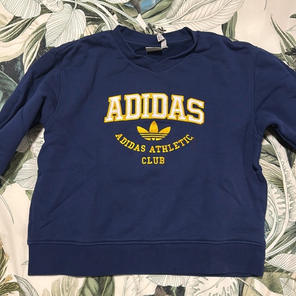 Adidas sweatshirt and sweatpants - Picture 2 of 9